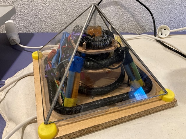 technologie-Keshe-Magrav-Pyramide-Bouger-la-vie